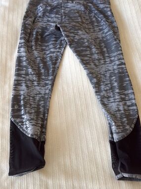 Lululemon leggings mesh bottom
